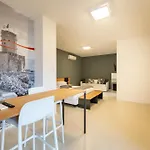 La - Luxury בית הארחה 4*