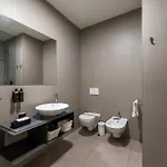 La - Luxury 4*
