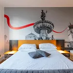 La - Luxury 4*