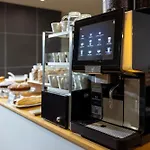 La - Luxury 4*