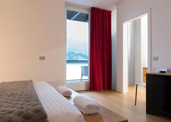 La - Luxury Casa de hóspedes 4*