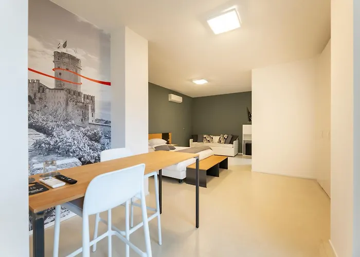 La - Luxury Casa de hóspedes 4*