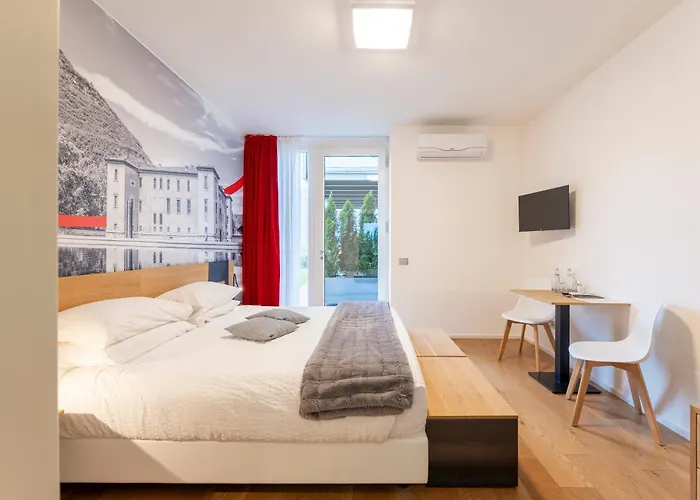 La - Luxury Casa de hóspedes 4*